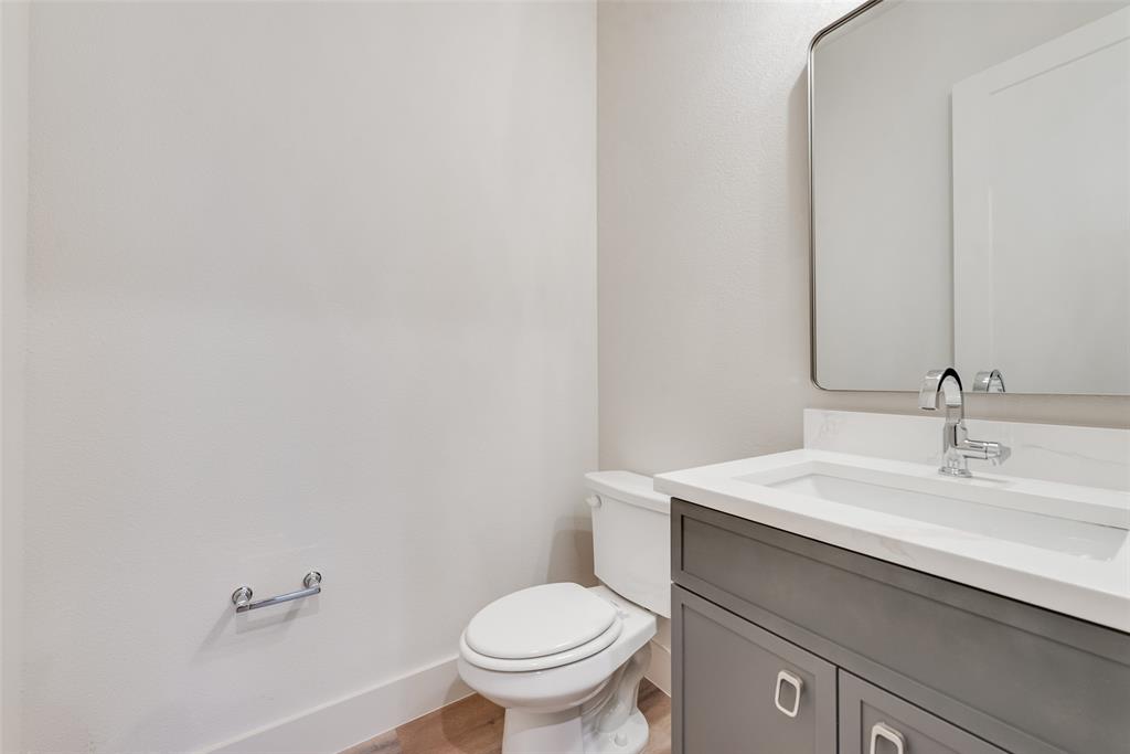 444 Waters Edge Drive 721 Property Photo 12