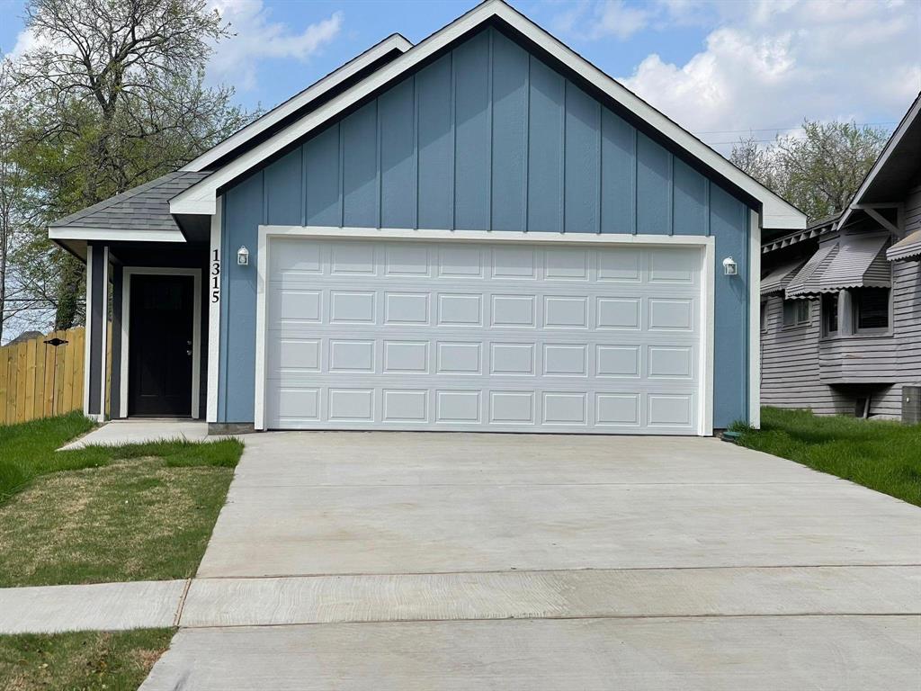 1315 W Gandy Street Property Photo
