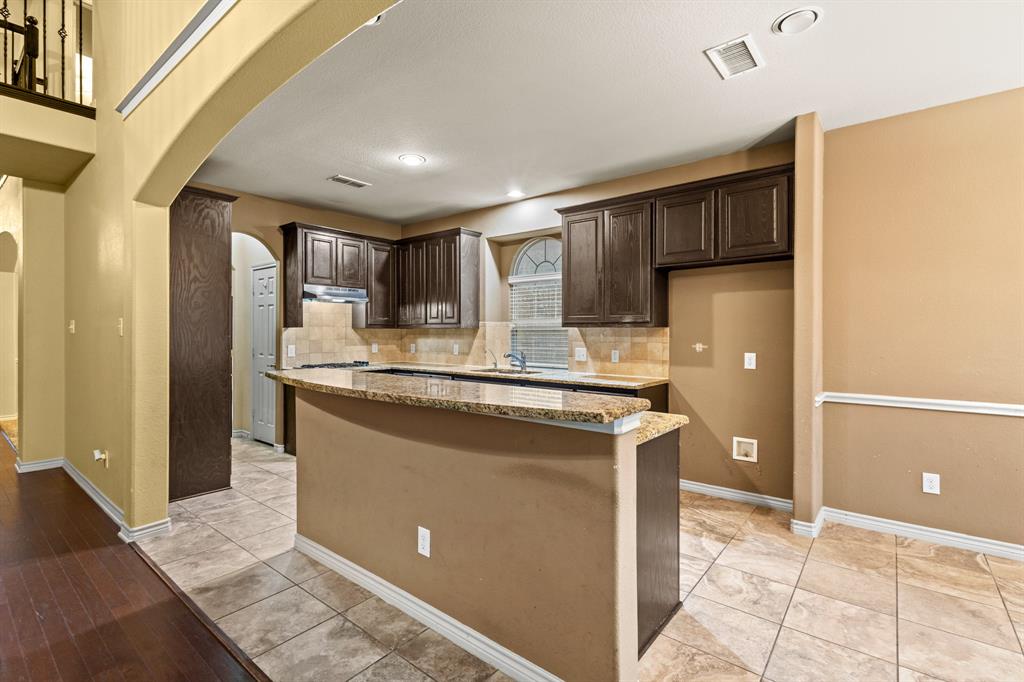 1420 Creosote Property Photo 3
