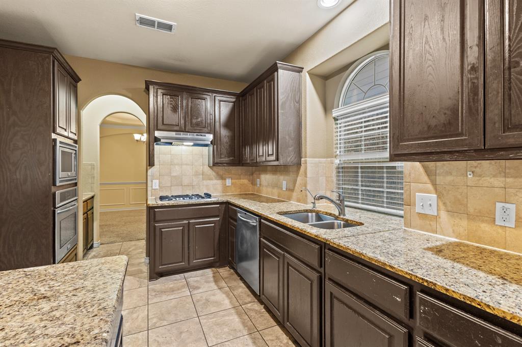 1420 Creosote Property Photo 4