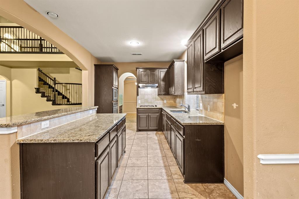 1420 Creosote Property Photo 7