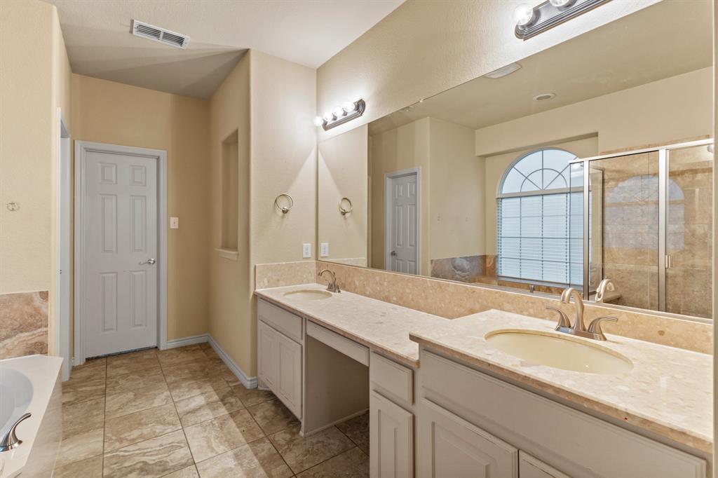 1420 Creosote Property Photo 13