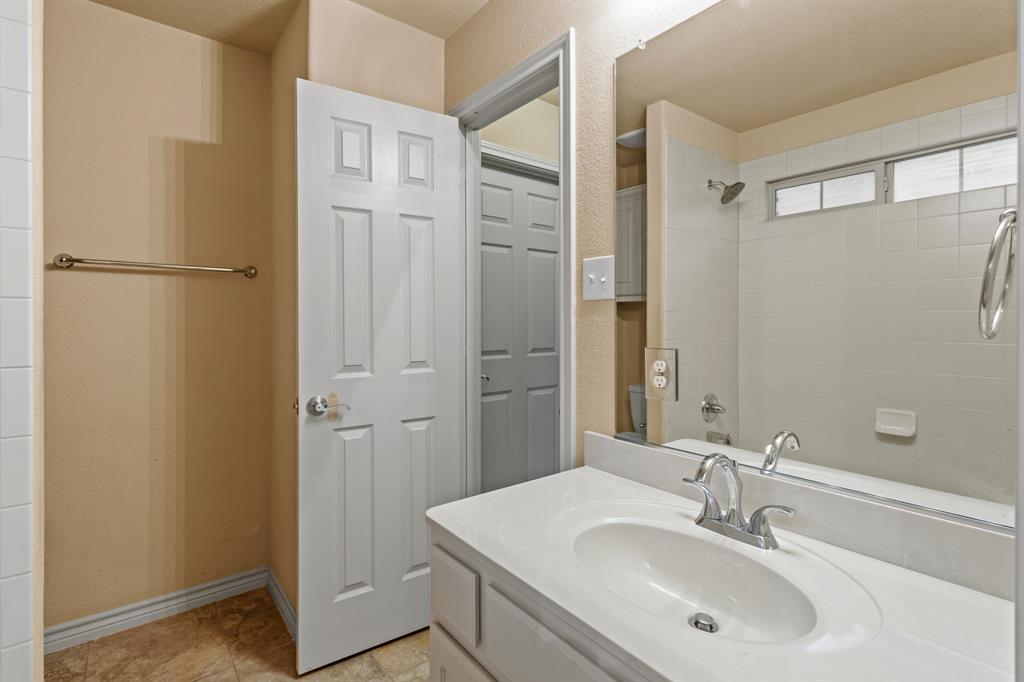 1420 Creosote Property Photo 22