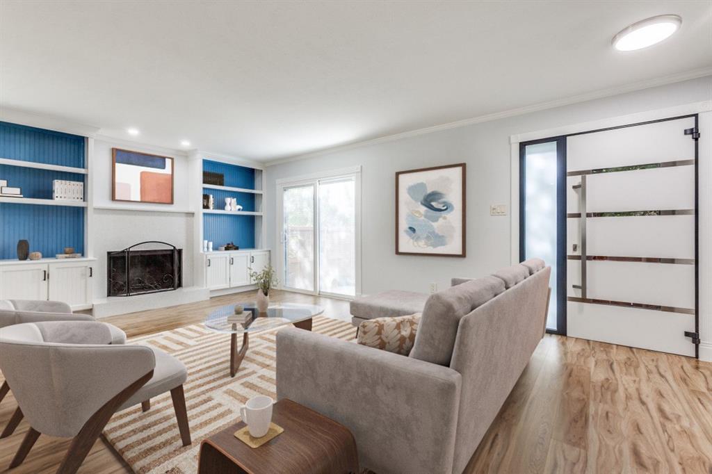 2638 Custer Parkway B Property Photo 3