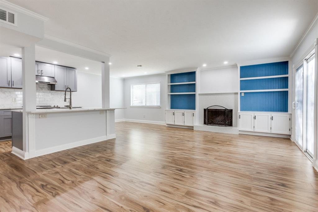 2638 Custer Parkway B Property Photo 5