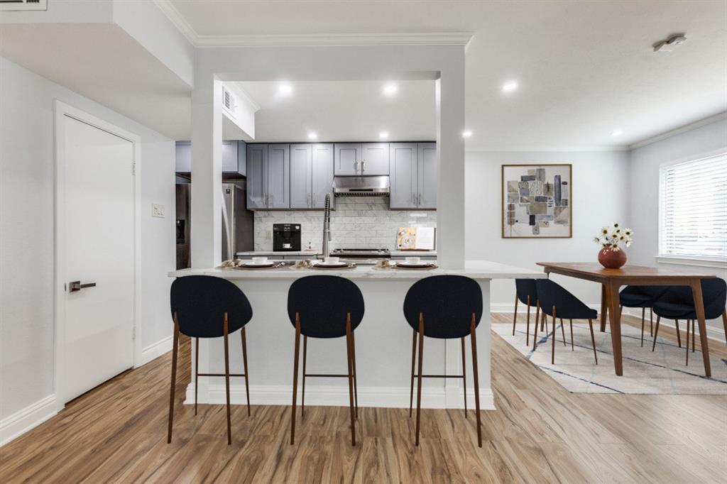 2638 Custer Parkway B Property Photo 7