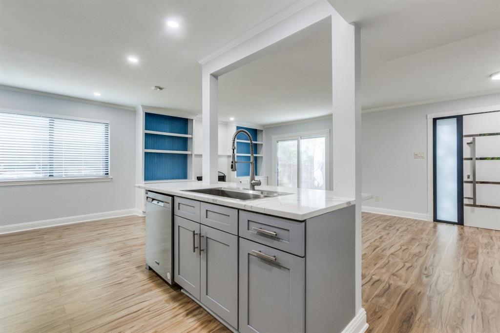 2638 Custer Parkway B Property Photo 12