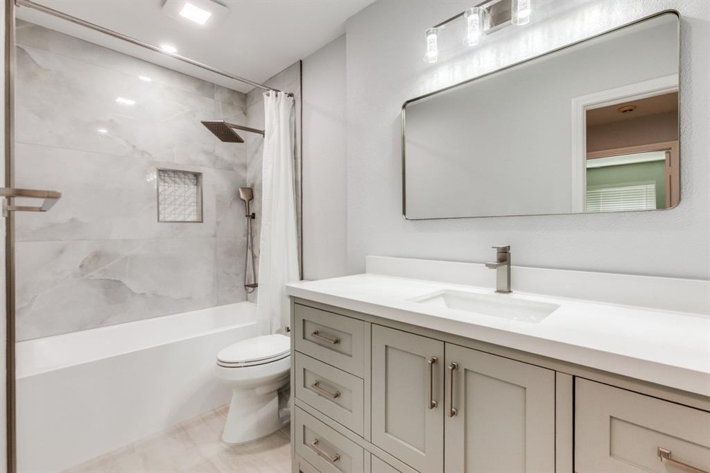 2638 Custer Parkway B Property Photo 19