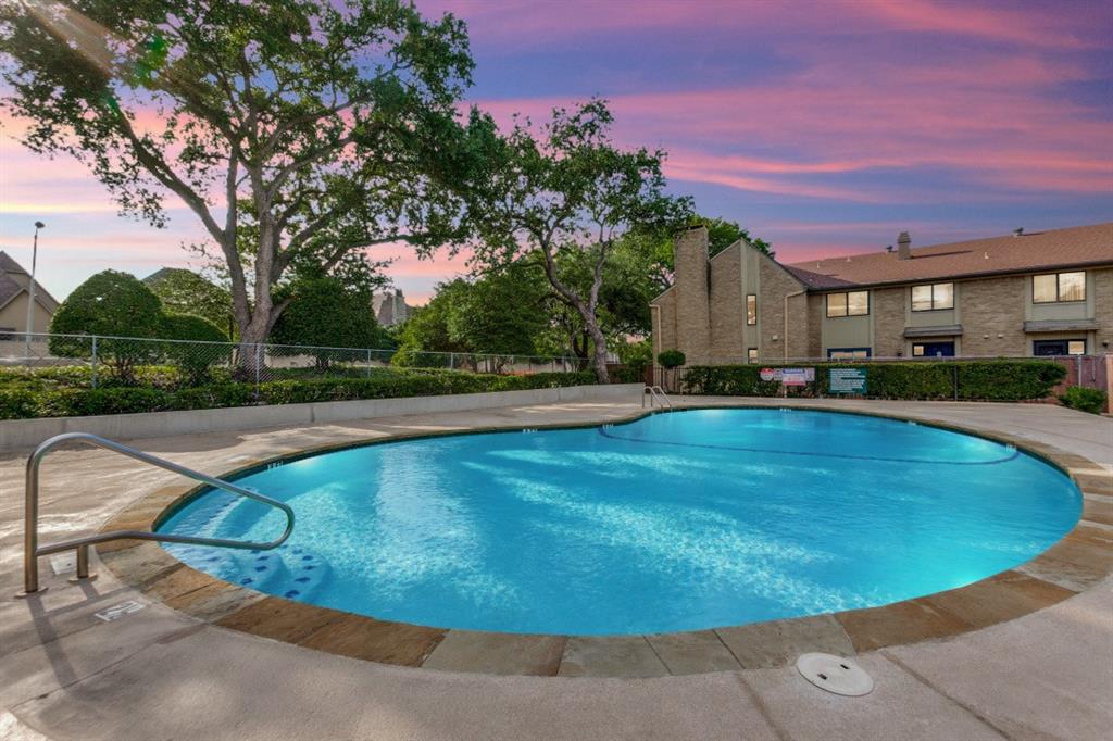 2638 Custer Parkway B Property Photo 26