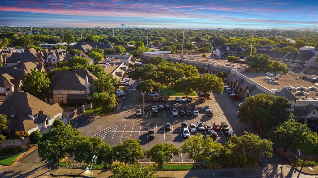 2638 Custer Parkway B Property Photo 27