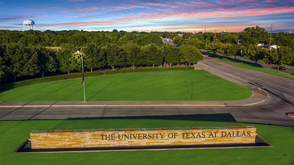 2638 Custer Parkway B Property Photo 32