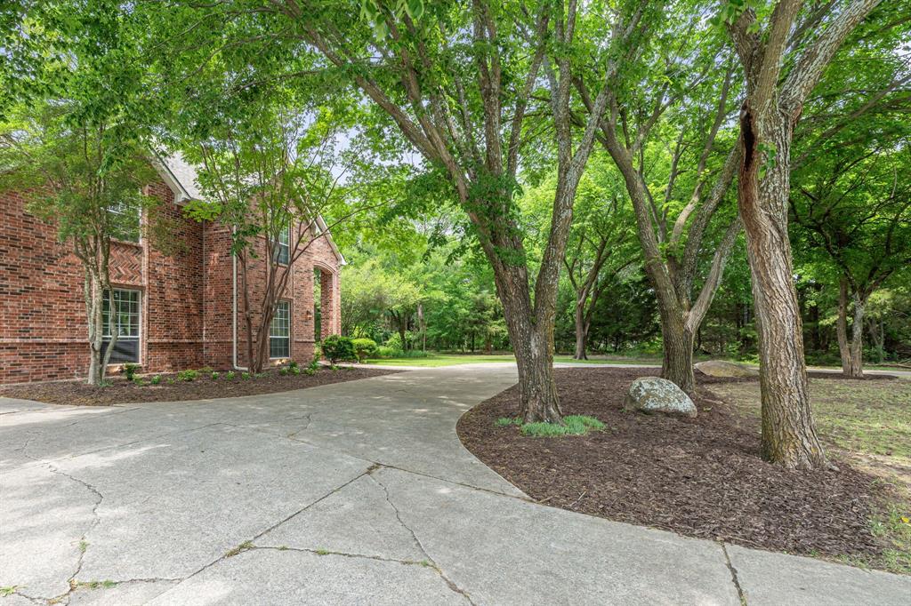2800 Berry View Court Property Photo 4