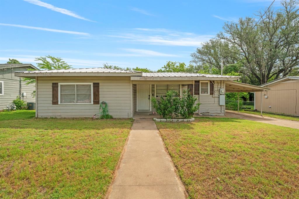 685 S First Avenue Property Photo
