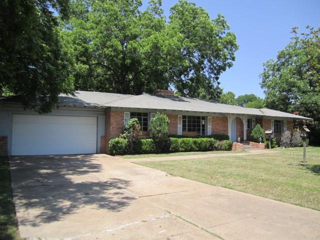 703 W Main Street Property Photo