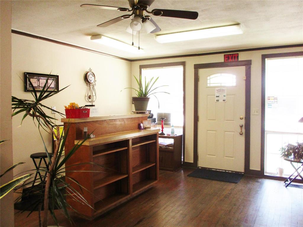 103 E Denison Avenue Property Photo 4