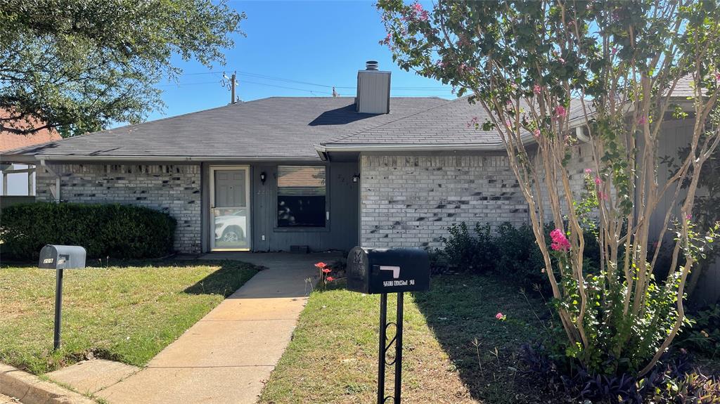 2209 Madrid Court Property Photo 1