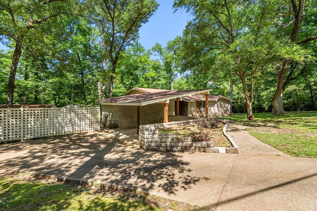 102 Berkley Drive Property Photo 1