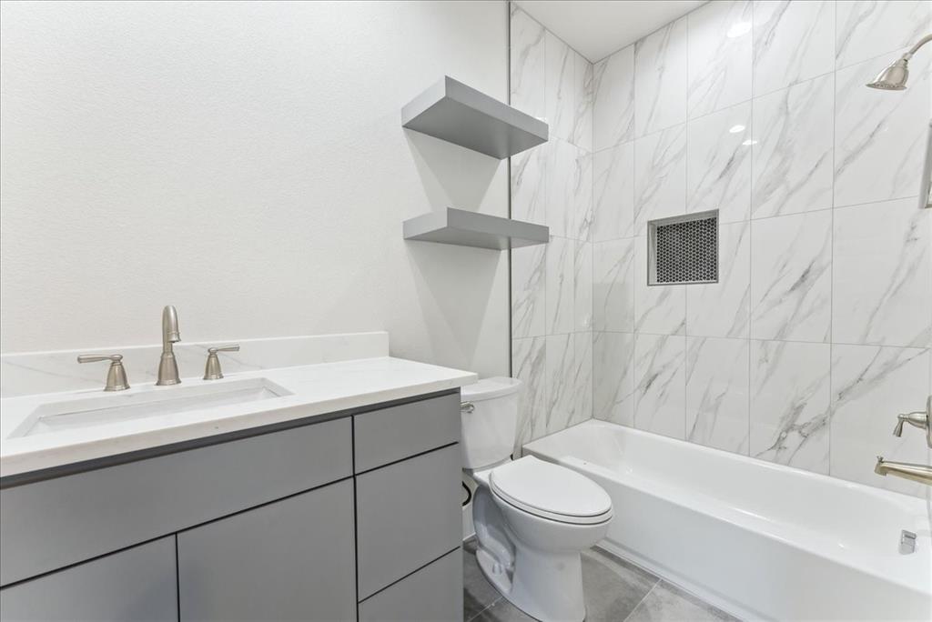 1903 Varsity Drive Property Photo 20