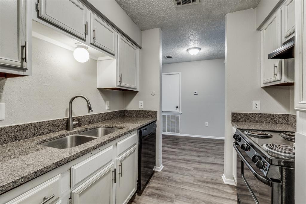 9696 Walnut Street Property Photo