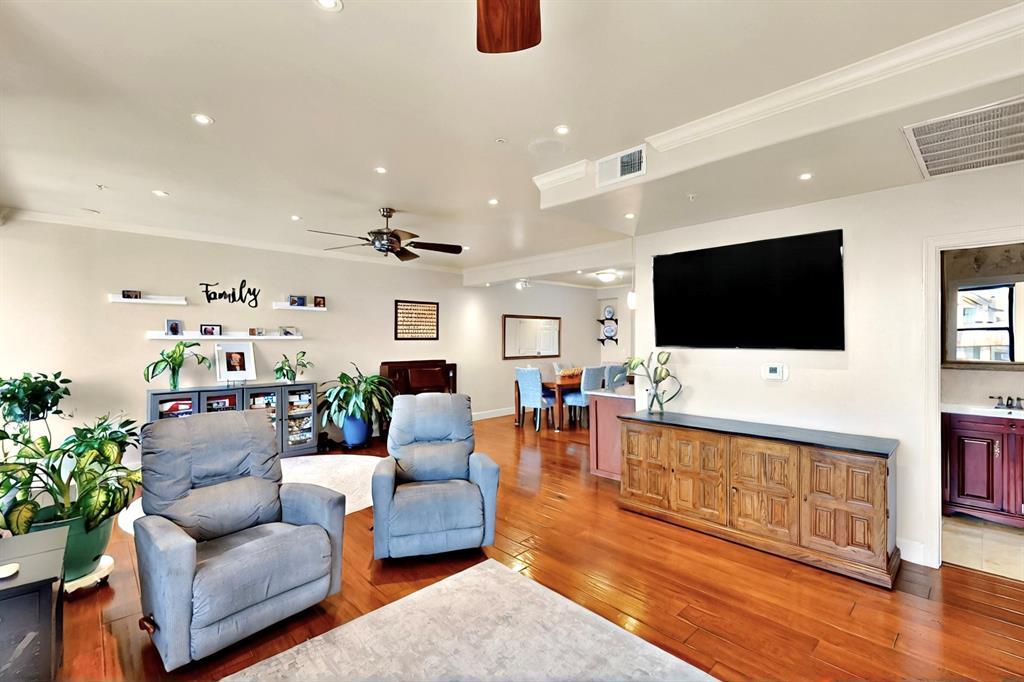 330 Las Colinas Boulevard 602 Property Photo 9