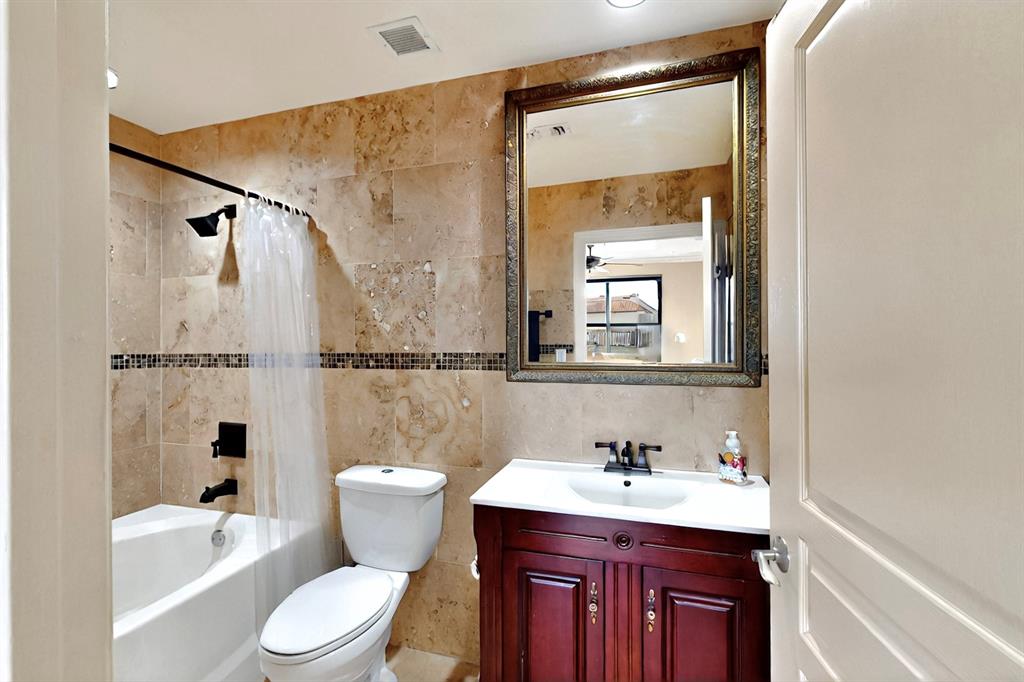 330 Las Colinas Boulevard 602 Property Photo 20