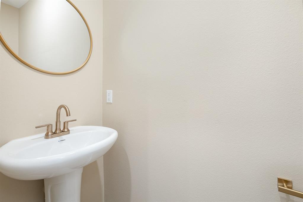 913 Emerling Drive Property Photo 22