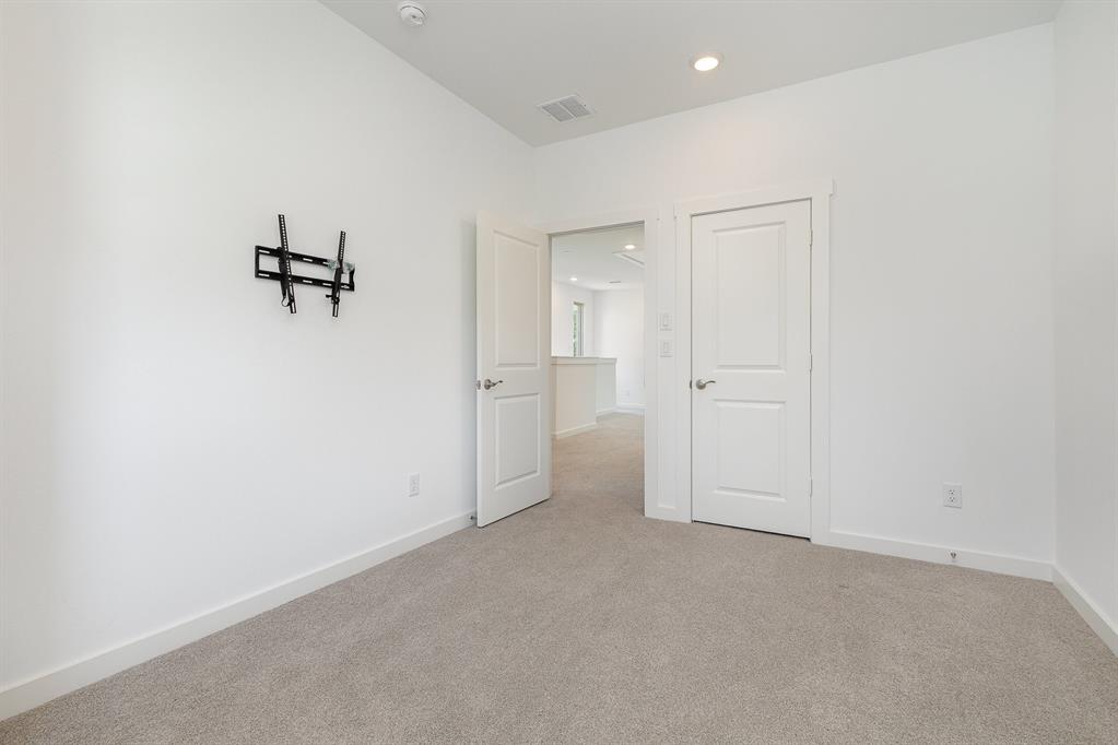 913 Emerling Drive Property Photo 34