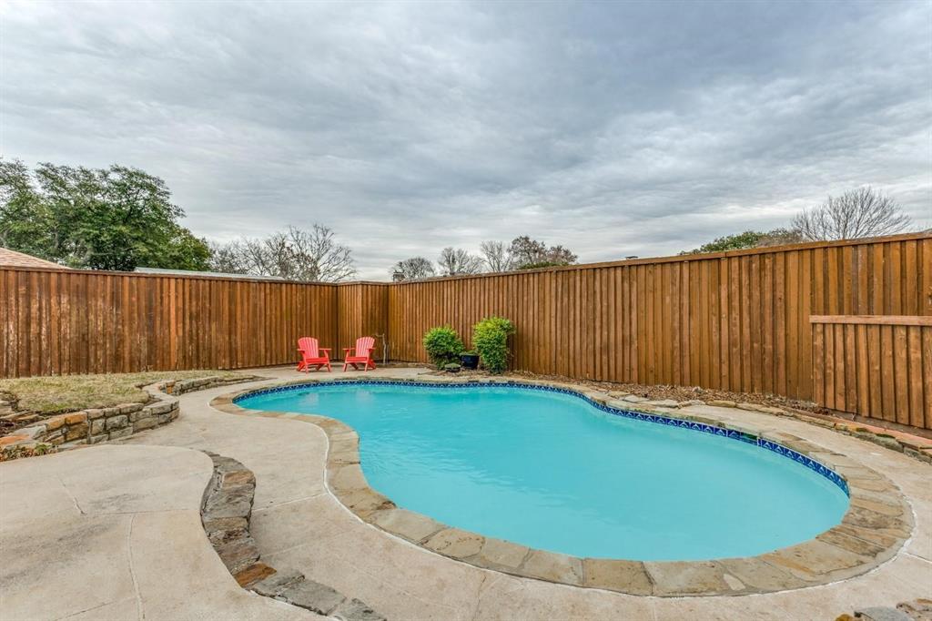 10014 Silver Creek Road Property Photo 1