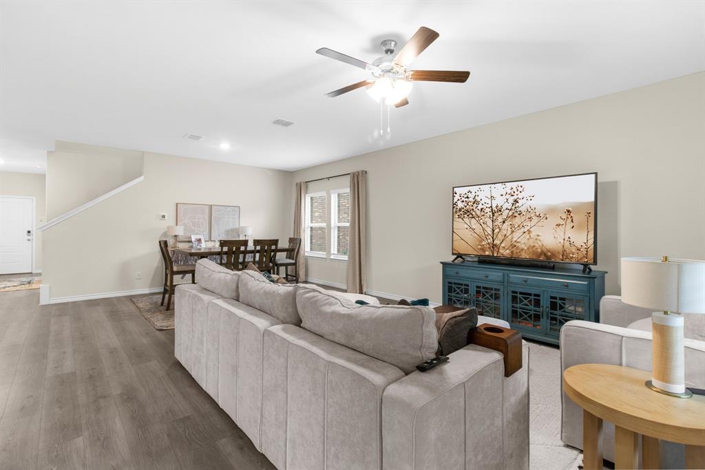 1304 Villalonga Drive Property Photo 13