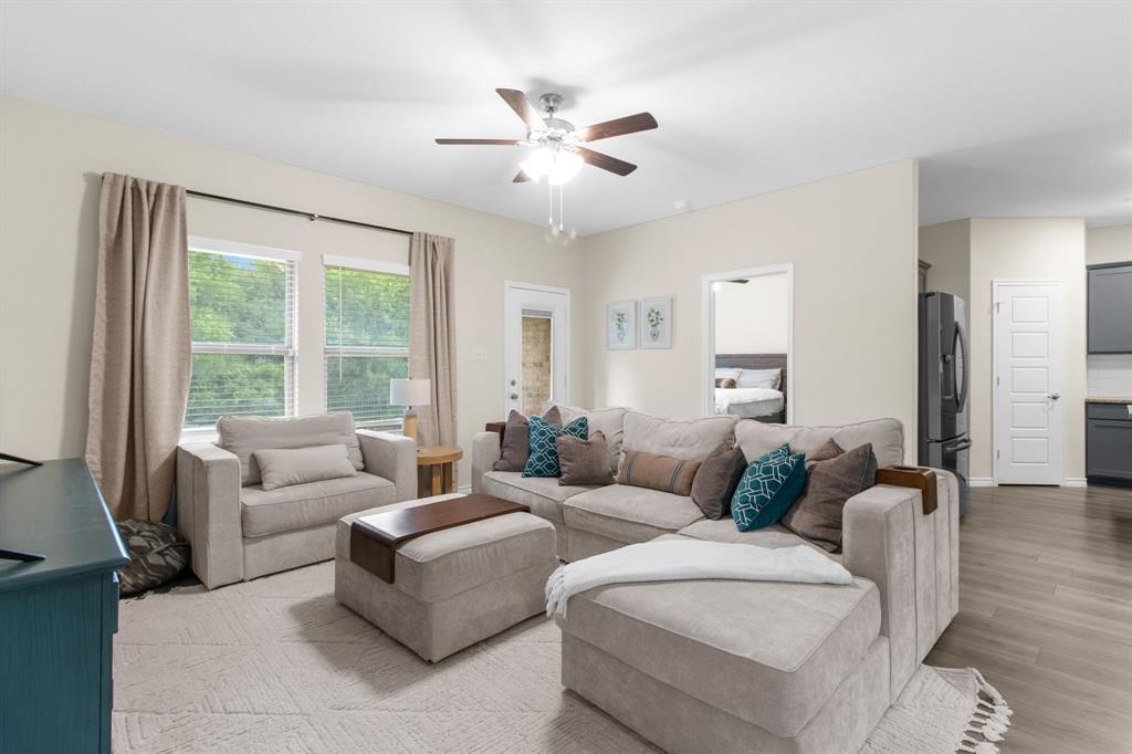 1304 Villalonga Drive Property Photo 14