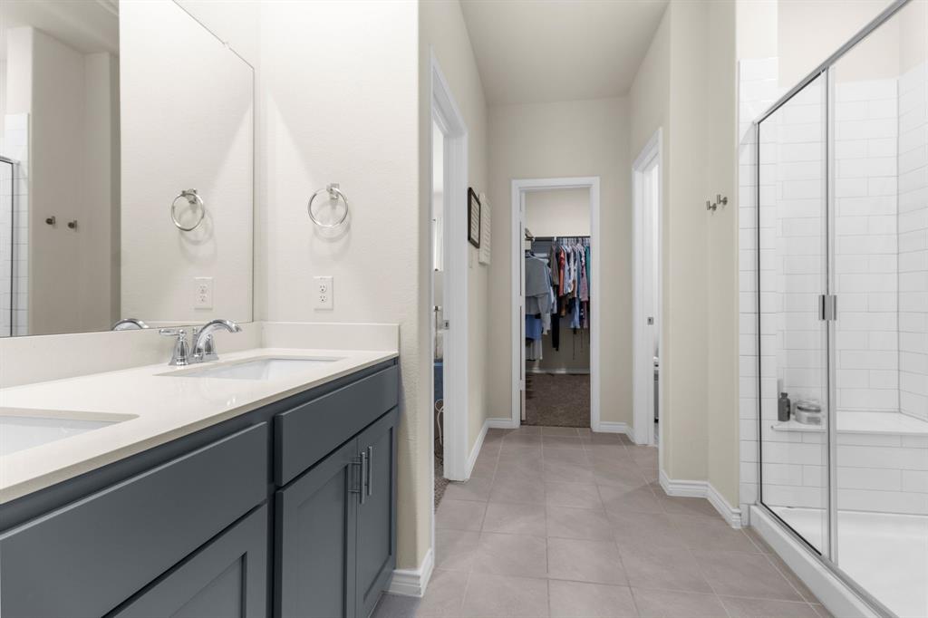 1304 Villalonga Drive Property Photo 25