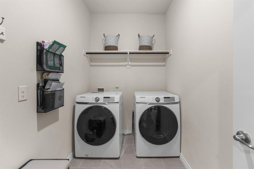 1304 Villalonga Drive Property Photo 32