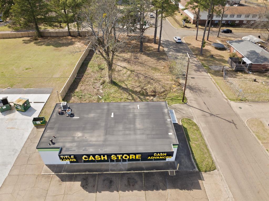 3725 N State Line Avenue Property Photo 12