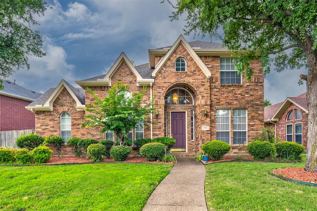 2304 Greenview Drive Property Photo