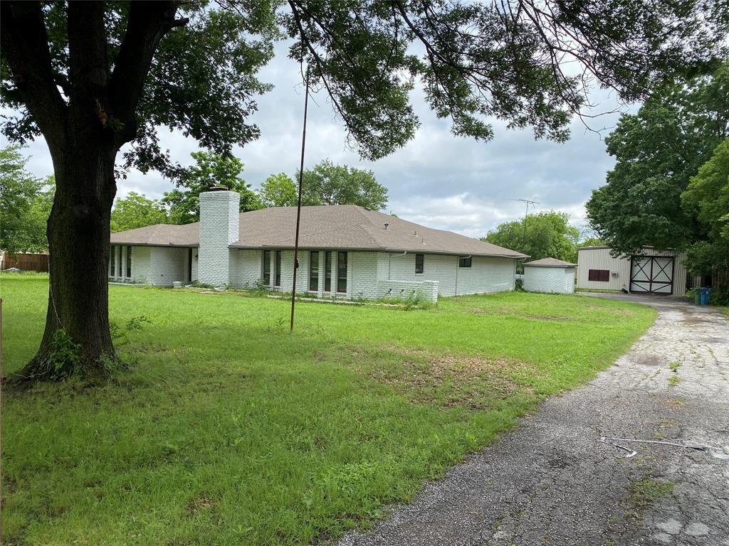 1315 W College Parkway Property Photo