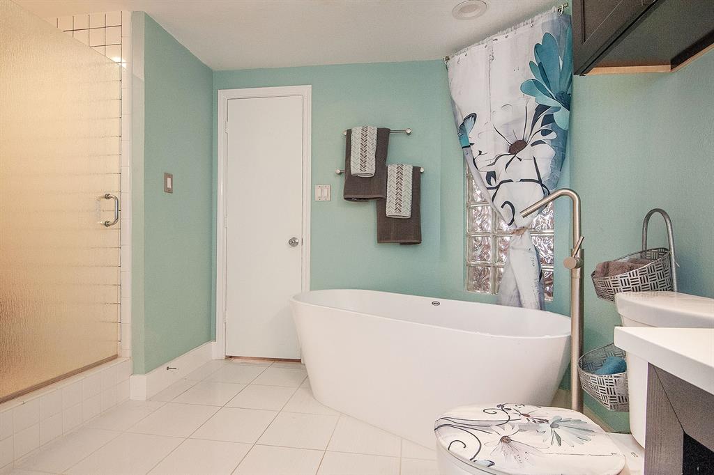 4040 Avondale Avenue 302 Property Photo 15