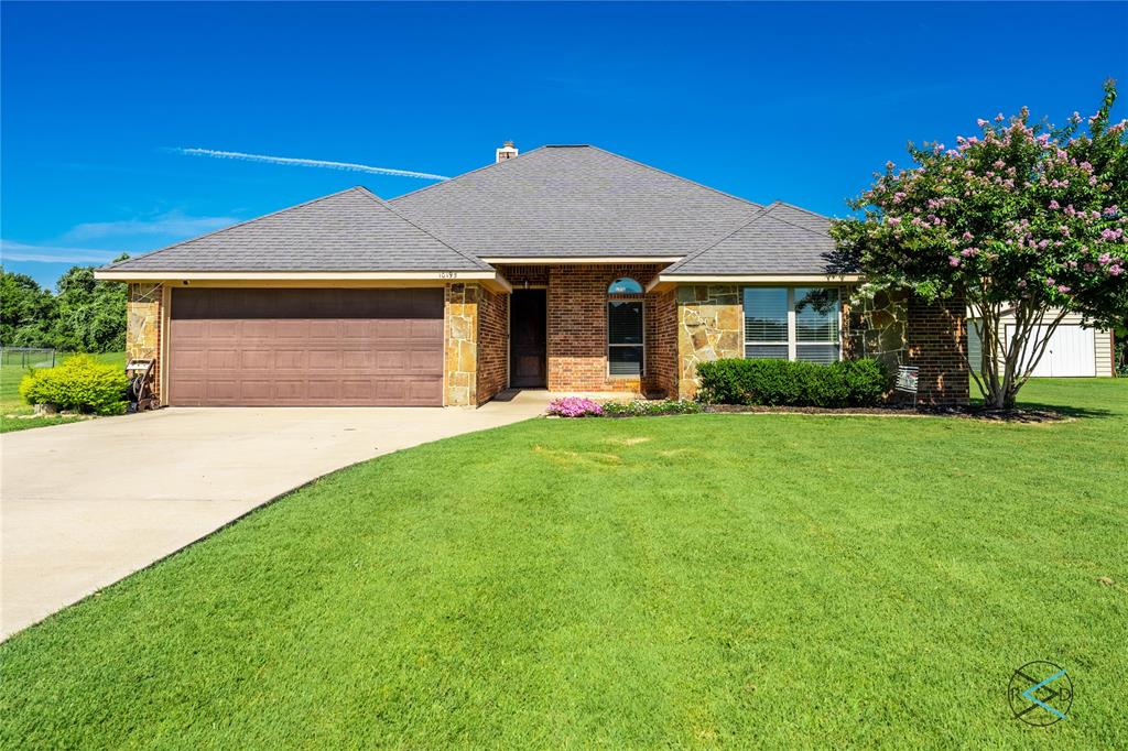 10195 Angie Avenue Property Photo 1