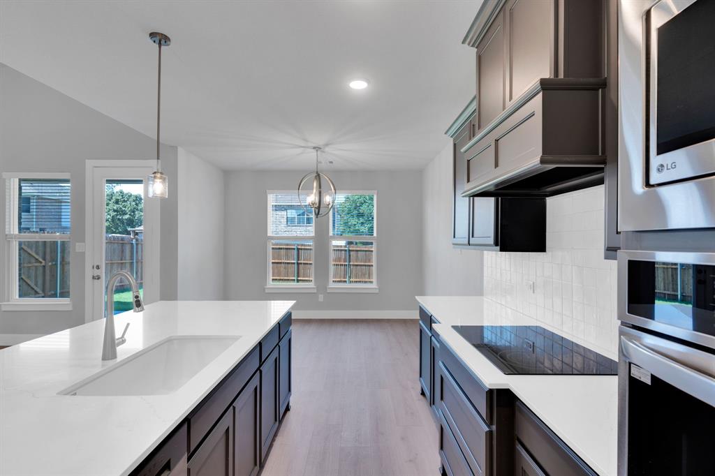 1909 Comanche Drive Property Photo 5