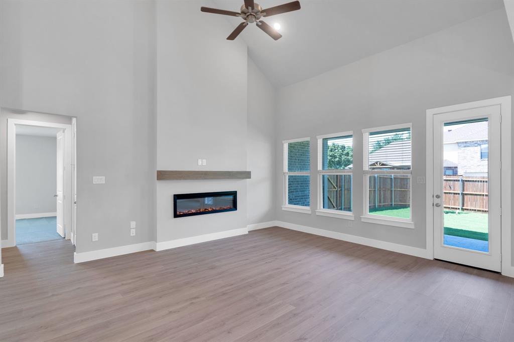 1909 Comanche Drive Property Photo 7