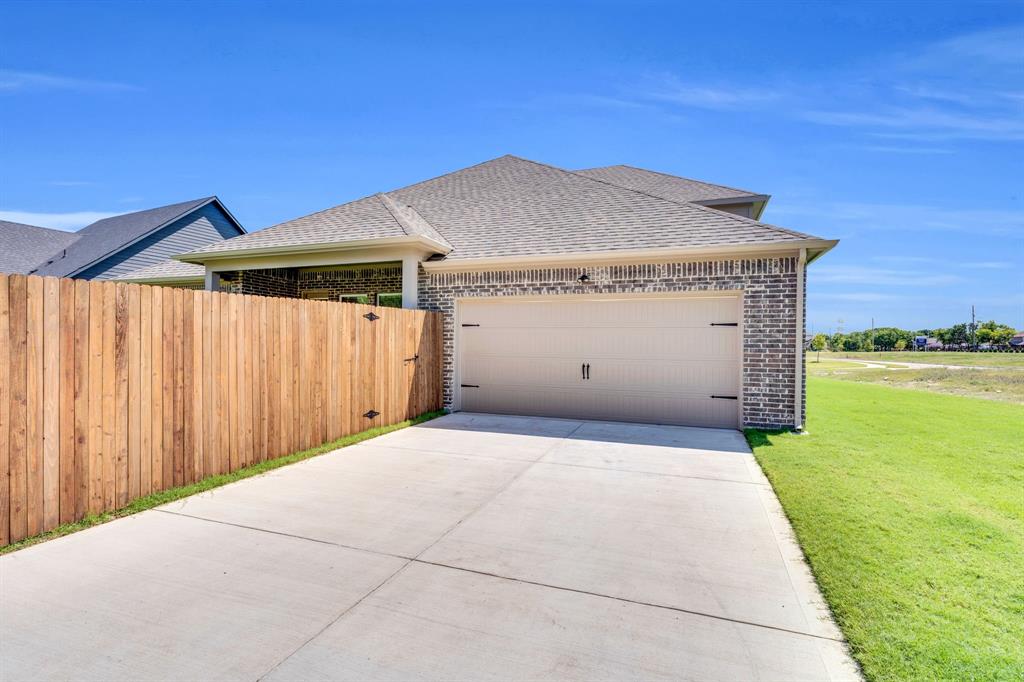 1909 Comanche Drive Property Photo 28