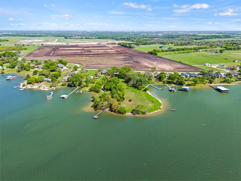 139 Lakeshore Drive Property Photo 1