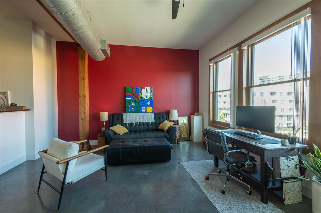 2502 Live Oak Street Property Photo