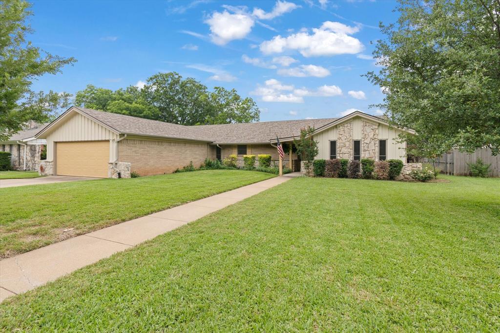 1247 Wedgewood Drive Property Photo