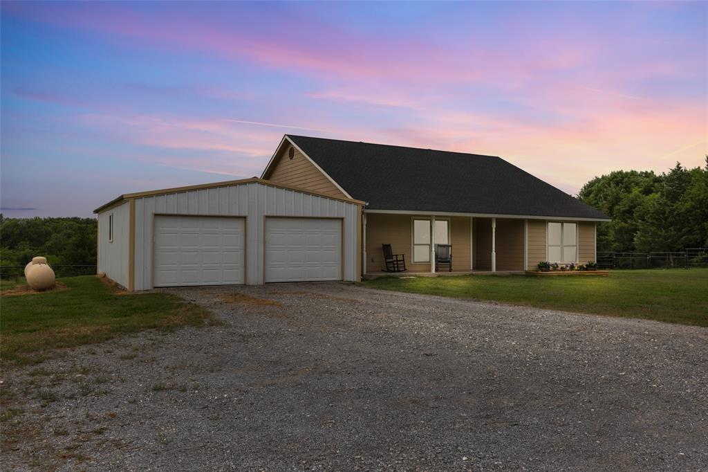 677 County Road 4027 Property Photo