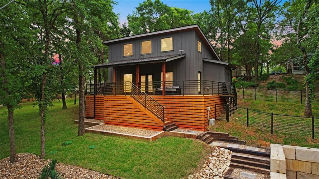 142 Wales Drive Property Photo 1