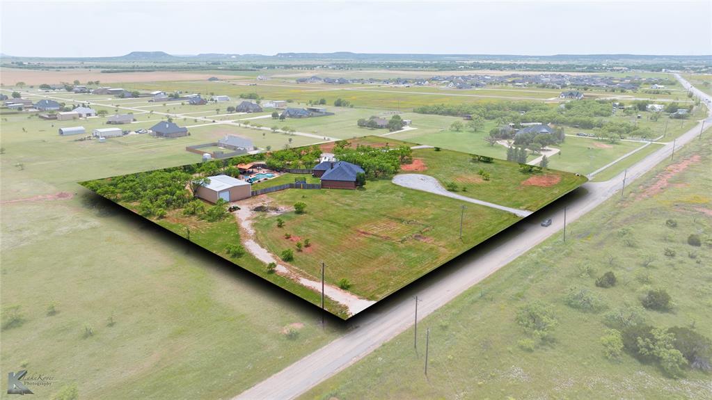 109 Fry Boulevard Property Photo