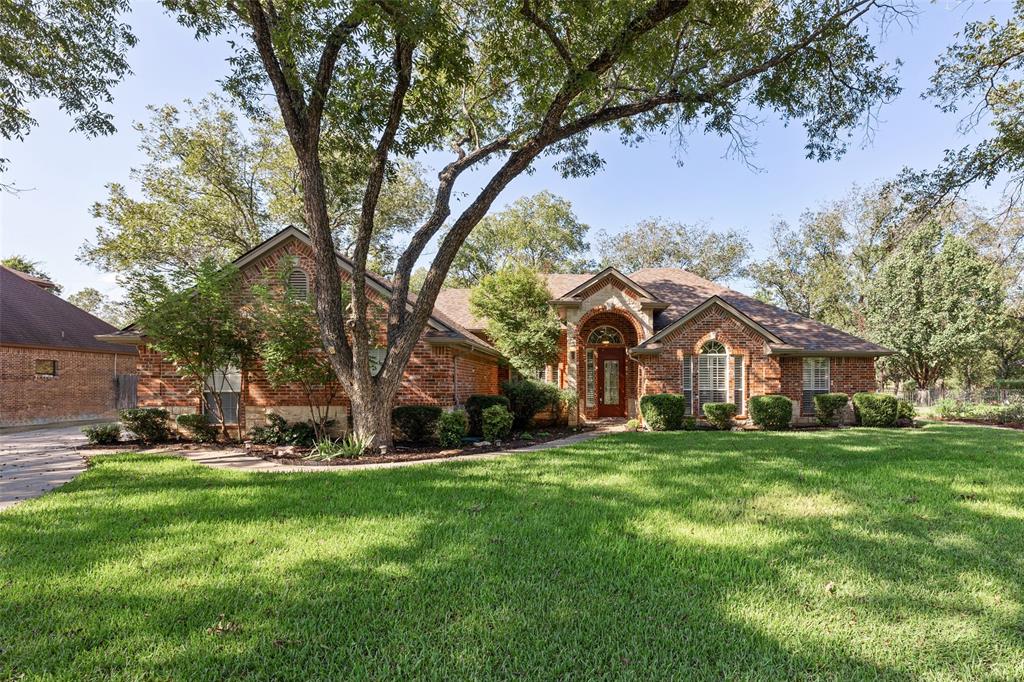 8709 Ravenswood Road Property Photo
