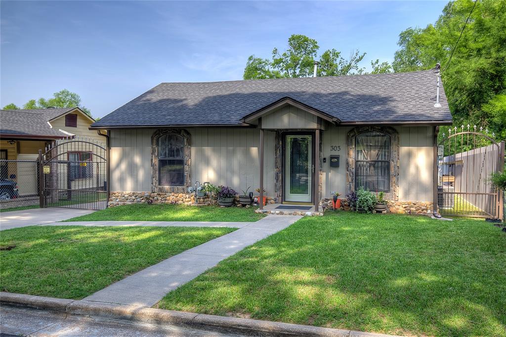 303 Ardis Street Property Photo