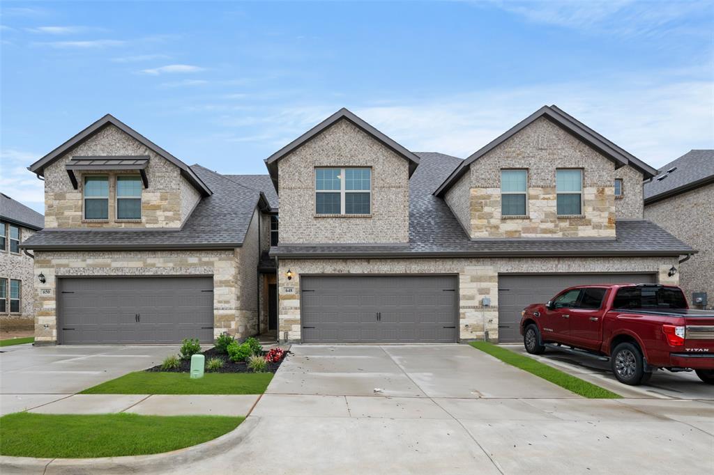 648 Sandiford Property Photo 1