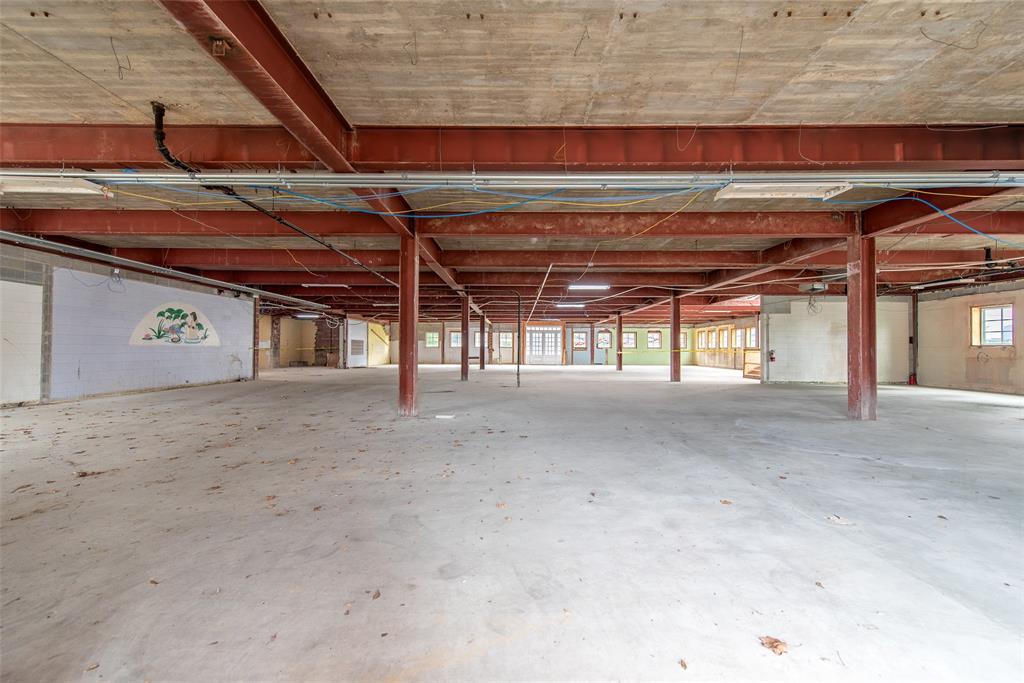 301 N Madison Avenue Property Photo 18
